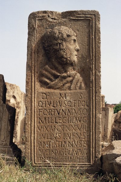 Estela con un perfil y un texto de Roman Imperial Period